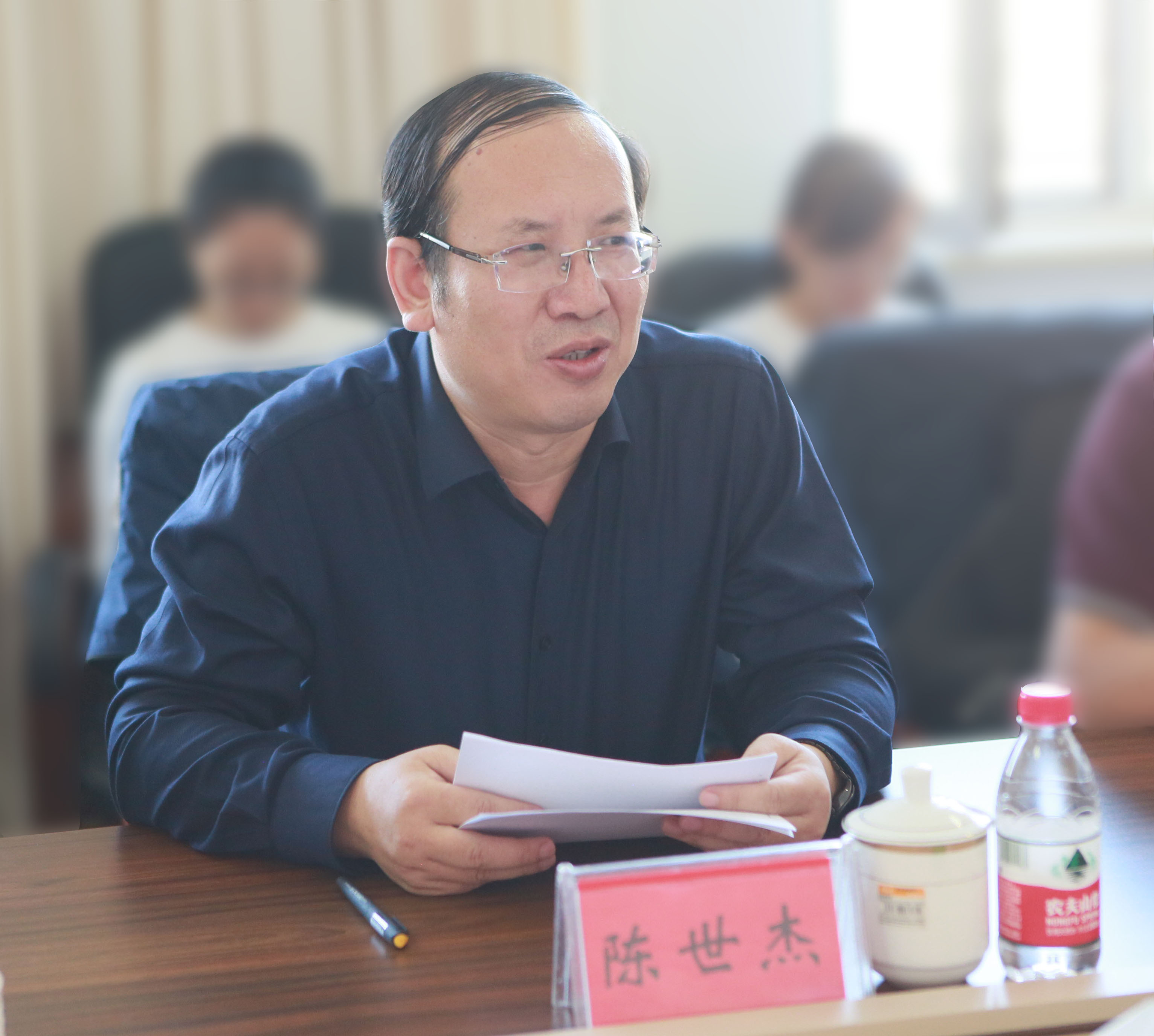 发展 环投集团党委副书记,总经理陈世杰一行赴赤峰环投公司考察调研